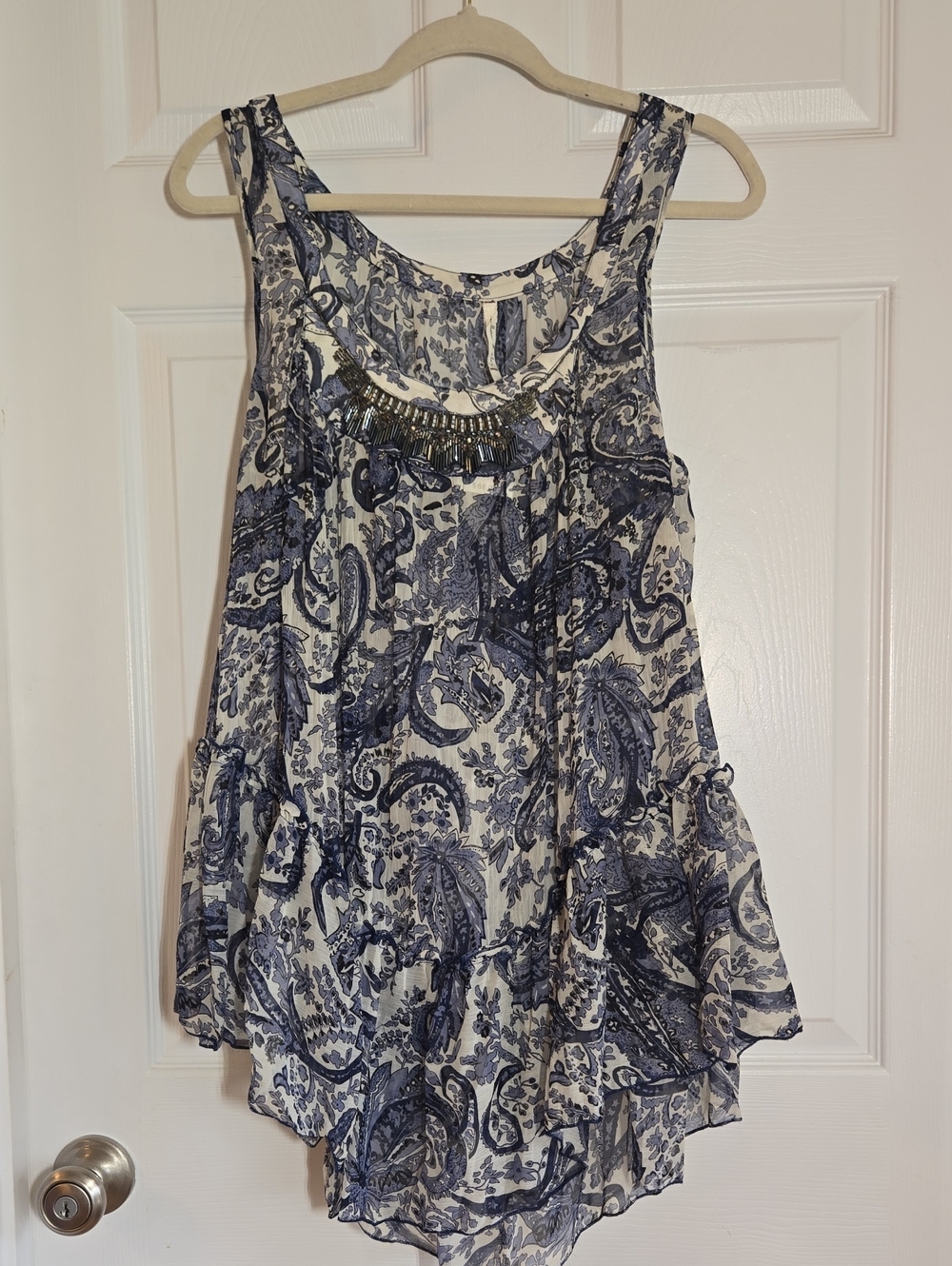 Willow & Clay Blue White Paisley Beaded Sheer Tunic Tank Size Large